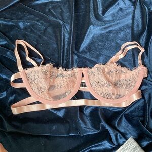 Sexy pink strappy hra. Size meduim. Never worn. Fits b-c best